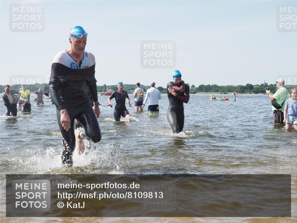 22.06.2025 - Viking Triathlon KatJ http://msf.ph/oto/8109813 22.06.2025 10:39:01 Schwimmen 26, 40, 57, 79, 148, 181, 185, 210, 211, 295, 336, 351, 408, 416, 451, 654 meine-sportfotos.de