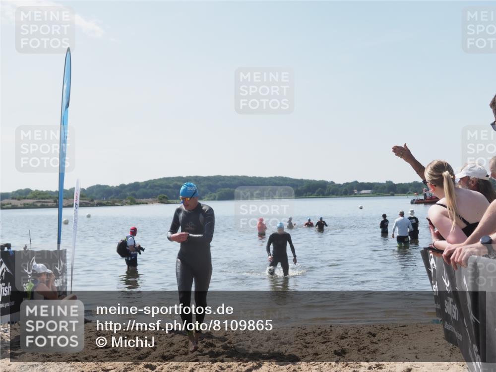 22.06.2025 - Viking Triathlon MichiJ http://msf.ph/oto/8109865 22.06.2025 10:59:13 Schwimmen 222, 234 meine-sportfotos.de