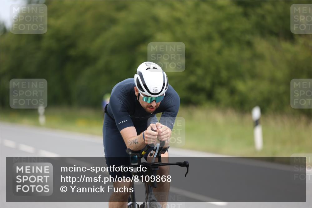 22.06.2025 - Viking Triathlon Yannick Fuchs http://msf.ph/oto/8109868 22.06.2025 12:14:49 Radfahren 182, 210, 254, 329, 353, 358, 376, 411 meine-sportfotos.de