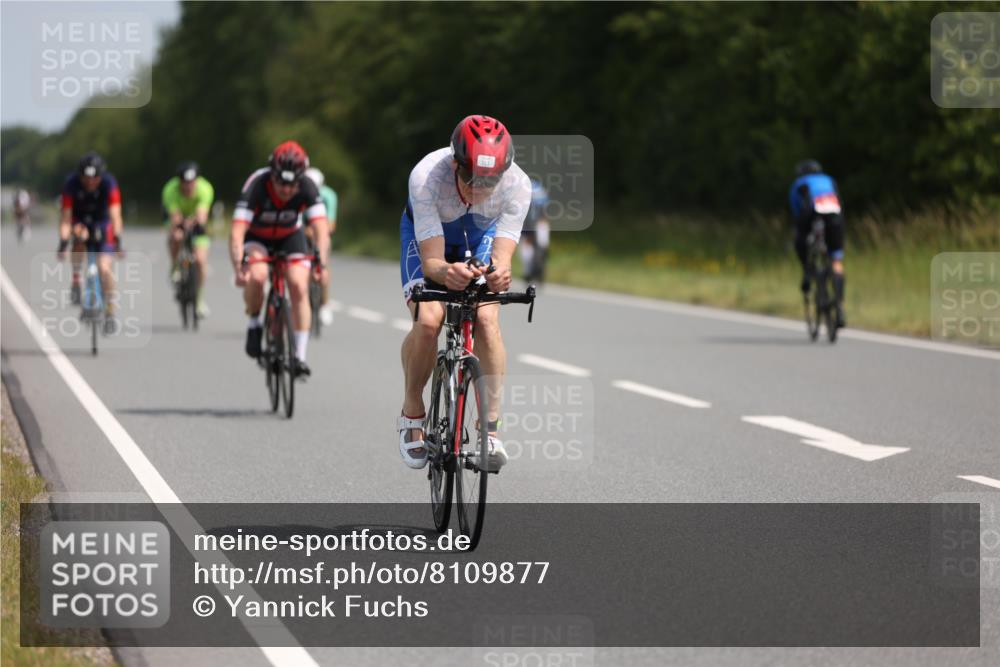 22.06.2025 - Viking Triathlon Yannick Fuchs http://msf.ph/oto/8109877 22.06.2025 11:34:04 Radfahren 65, 66, 184, 186, 199, 283, 327, 330, 369, 621 meine-sportfotos.de