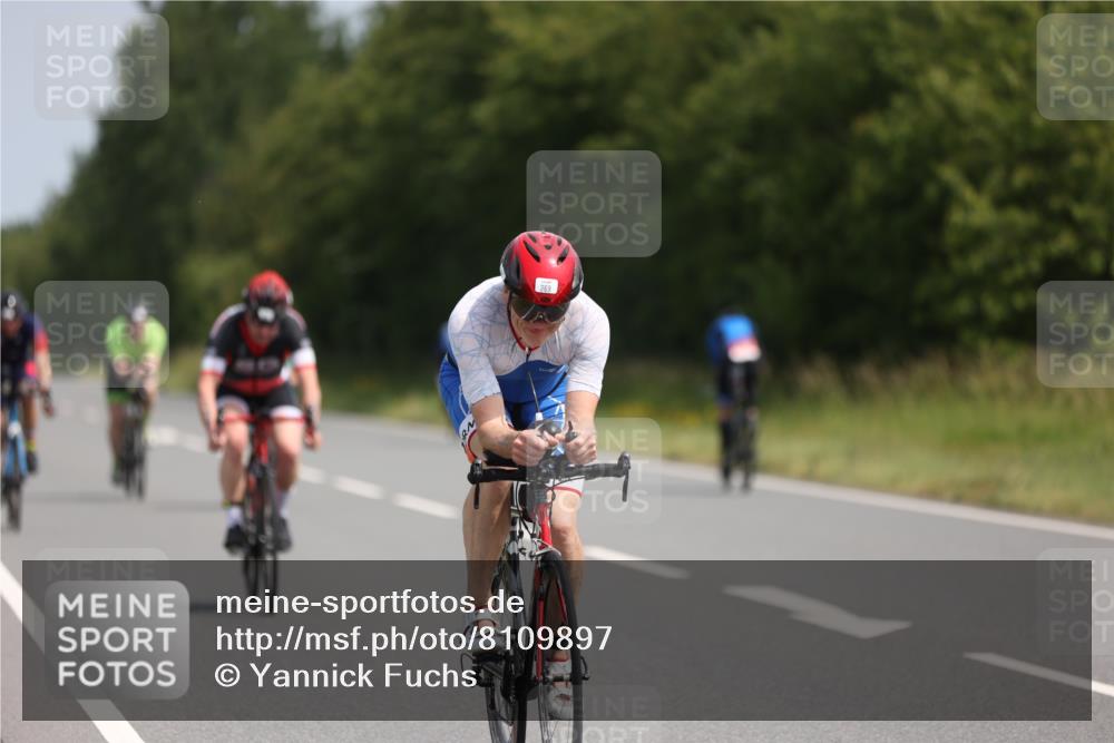 22.06.2025 - Viking Triathlon Yannick Fuchs http://msf.ph/oto/8109897 22.06.2025 11:34:04 Radfahren 65, 66, 184, 186, 199, 283, 327, 330, 369, 621 meine-sportfotos.de