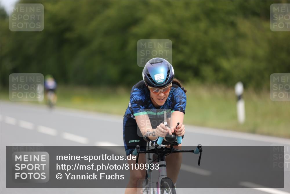 22.06.2025 - Viking Triathlon Yannick Fuchs http://msf.ph/oto/8109933 22.06.2025 12:14:50 Radfahren 210, 254, 329, 353, 358, 376, 411 meine-sportfotos.de