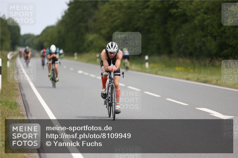 22.06.2025 - Viking Triathlon Yannick Fuchs http://msf.ph/oto/8109949 22.06.2025 12:14:53 Radfahren 72, 210, 329, 353, 358, 376, 411, 553 meine-sportfotos.de