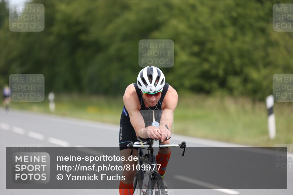 22.06.2025 - Viking Triathlon Yannick Fuchs http://msf.ph/oto/8109977 22.06.2025 12:14:54 Radfahren 72, 210, 329, 353, 376, 411, 433, 553 meine-sportfotos.de
