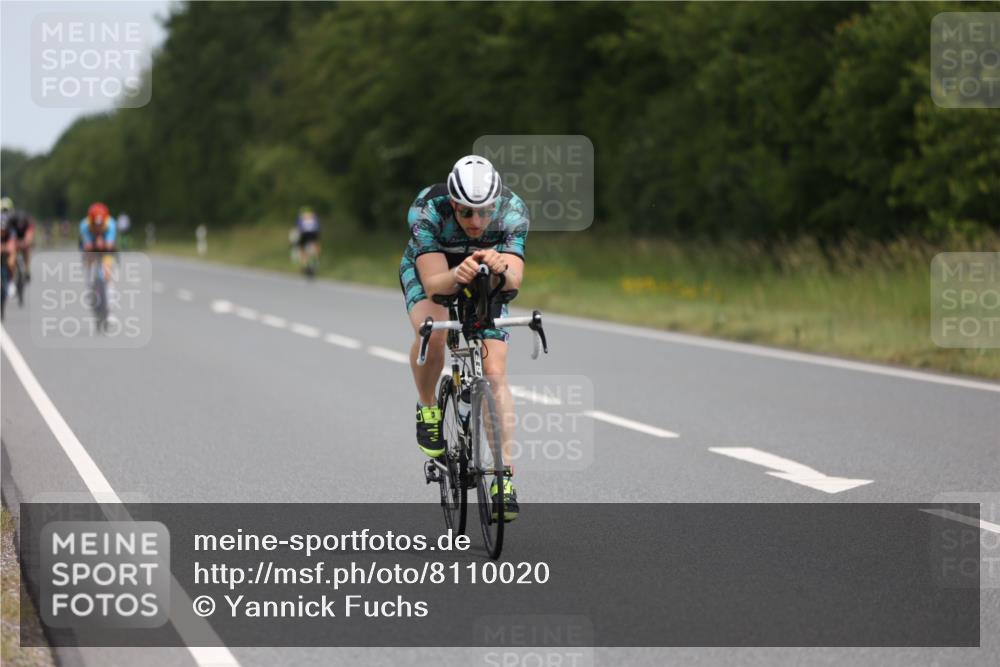 22.06.2025 - Viking Triathlon Yannick Fuchs http://msf.ph/oto/8110020 22.06.2025 12:14:55 Radfahren 72, 329, 353, 376, 411, 433, 553 meine-sportfotos.de