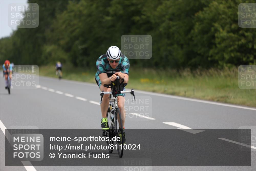 22.06.2025 - Viking Triathlon Yannick Fuchs http://msf.ph/oto/8110024 22.06.2025 12:14:56 Radfahren 72, 329, 353, 376, 411, 433, 553 meine-sportfotos.de