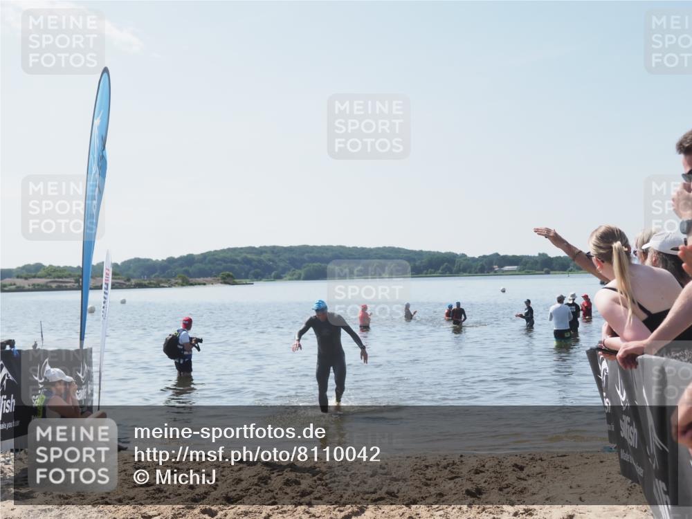 22.06.2025 - Viking Triathlon MichiJ http://msf.ph/oto/8110042 22.06.2025 10:59:16 Schwimmen 222, 459 meine-sportfotos.de