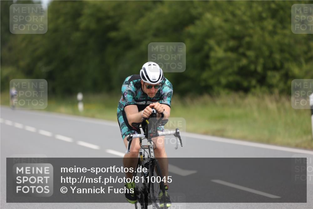 22.06.2025 - Viking Triathlon Yannick Fuchs http://msf.ph/oto/8110045 22.06.2025 12:14:56 Radfahren 72, 329, 353, 376, 411, 433, 553 meine-sportfotos.de