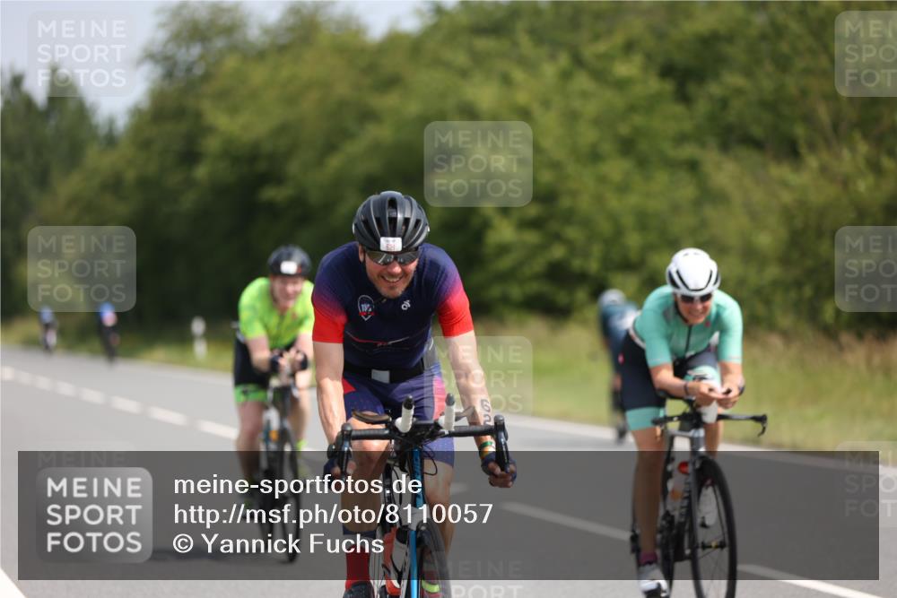 22.06.2025 - Viking Triathlon Yannick Fuchs http://msf.ph/oto/8110057 22.06.2025 11:34:08 Radfahren 65, 66, 125, 184, 186, 199, 327, 330, 369, 510, 611, 621 meine-sportfotos.de