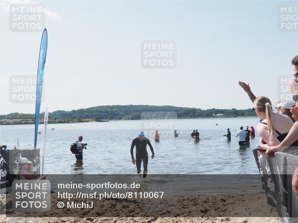 22.06.2025 - Viking Triathlon MichiJ http://msf.ph/oto/8110067 22.06.2025 10:59:17 Schwimmen 222, 459 meine-sportfotos.de