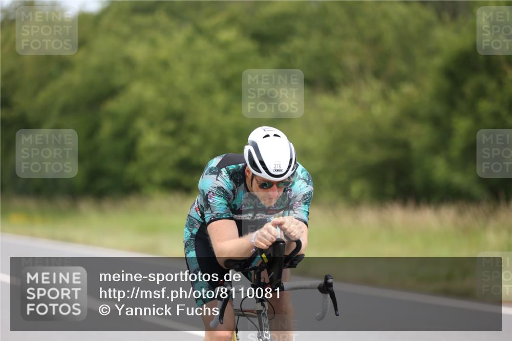 22.06.2025 - Viking Triathlon Yannick Fuchs http://msf.ph/oto/8110081 22.06.2025 12:14:57 Radfahren 72, 329, 353, 376, 411, 433, 553 meine-sportfotos.de