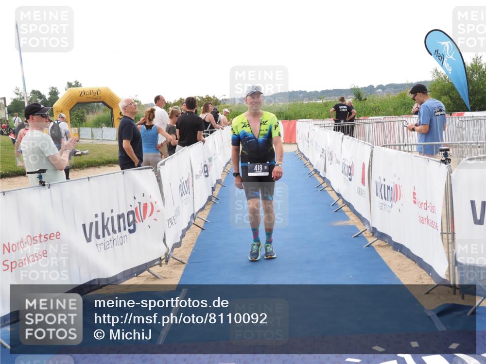 22.06.2025 - Viking Triathlon MichiJ http://msf.ph/oto/8110092 22.06.2025 16:22:06 Ziel 418 meine-sportfotos.de