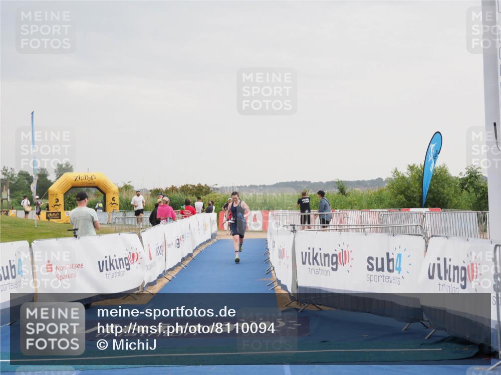 22.06.2025 - Viking Triathlon MichiJ http://msf.ph/oto/8110094 22.06.2025 16:39:17 Ziel 140 meine-sportfotos.de