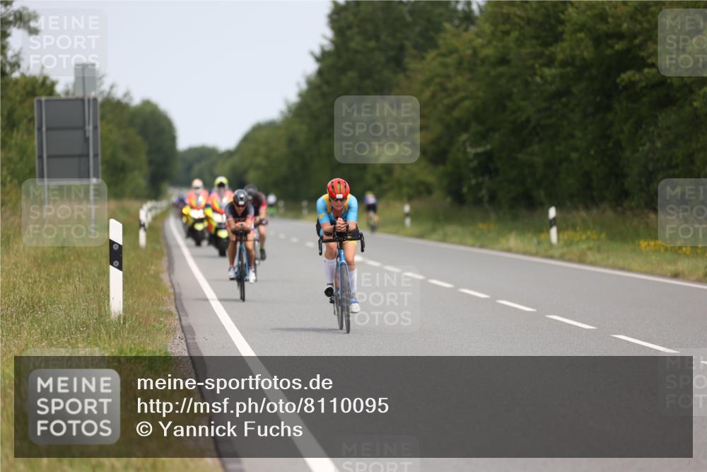 22.06.2025 - Viking Triathlon Yannick Fuchs http://msf.ph/oto/8110095 22.06.2025 12:14:58 Radfahren 72, 329, 353, 376, 411, 433, 553 meine-sportfotos.de