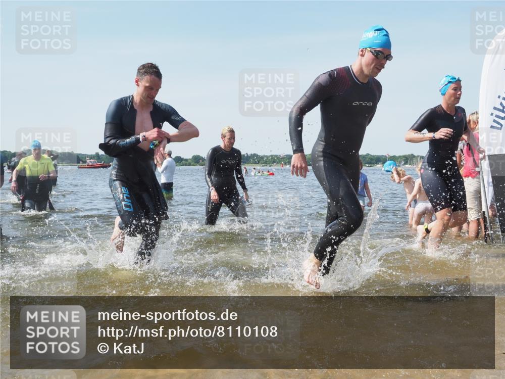 22.06.2025 - Viking Triathlon KatJ http://msf.ph/oto/8110108 22.06.2025 10:39:08 Schwimmen 40, 57, 79, 148, 181, 182, 185, 276, 295, 351, 386, 408, 416, 451, 536, 654 meine-sportfotos.de