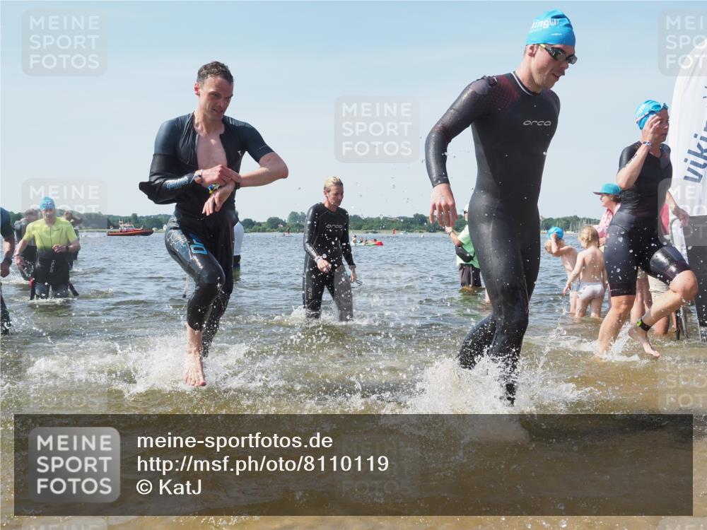 22.06.2025 - Viking Triathlon KatJ http://msf.ph/oto/8110119 22.06.2025 10:39:08 Schwimmen 40, 57, 79, 148, 181, 182, 185, 276, 295, 351, 386, 408, 416, 451, 536, 654 meine-sportfotos.de