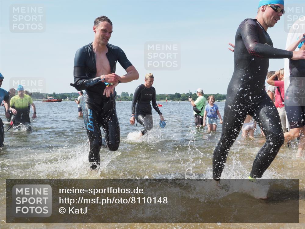 22.06.2025 - Viking Triathlon KatJ http://msf.ph/oto/8110148 22.06.2025 10:39:08 Schwimmen 40, 57, 79, 148, 181, 182, 185, 276, 295, 351, 386, 408, 416, 451, 536, 654 meine-sportfotos.de