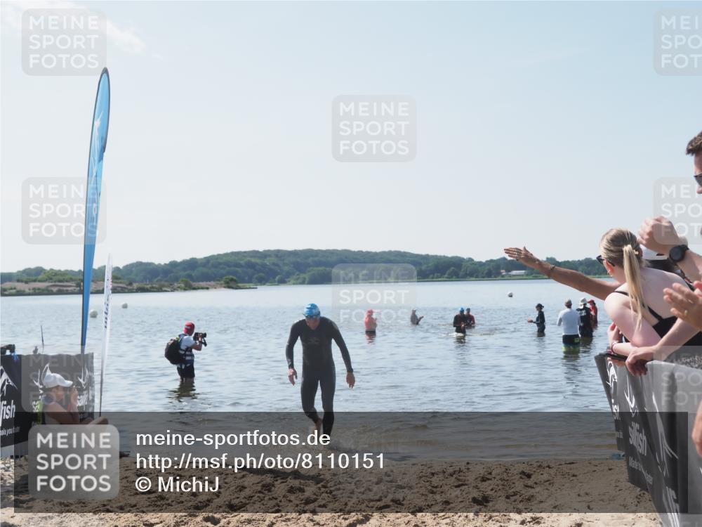 22.06.2025 - Viking Triathlon MichiJ http://msf.ph/oto/8110151 22.06.2025 10:59:18 Schwimmen 222, 459 meine-sportfotos.de