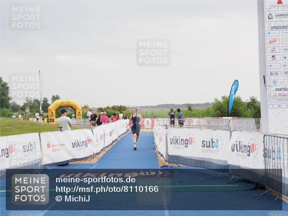 22.06.2025 - Viking Triathlon MichiJ http://msf.ph/oto/8110166 22.06.2025 16:39:17 Ziel 140 meine-sportfotos.de