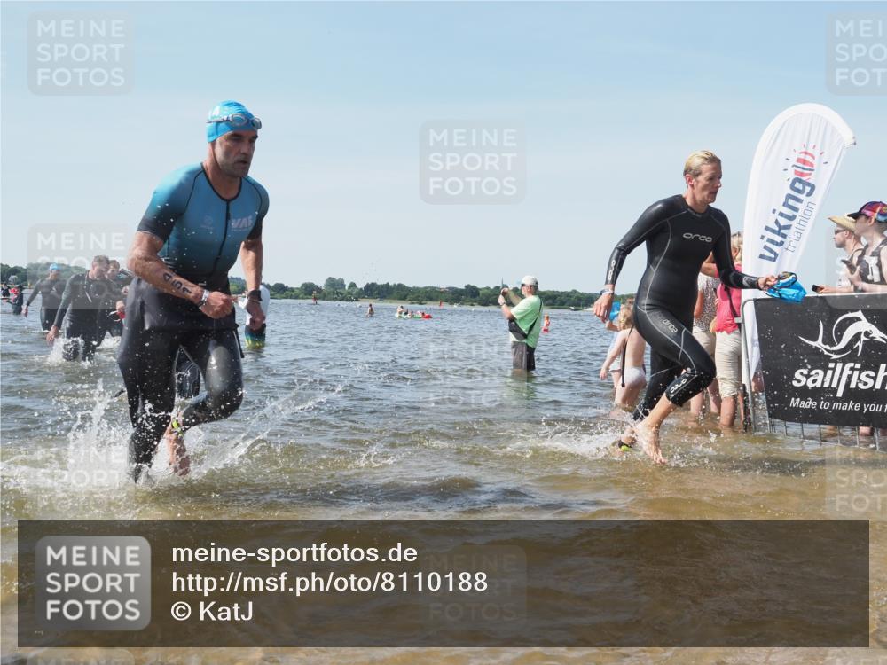 22.06.2025 - Viking Triathlon KatJ http://msf.ph/oto/8110188 22.06.2025 10:39:10 Schwimmen 79, 148, 181, 182, 185, 238, 276, 295, 351, 386, 408, 416, 451, 536, 654 meine-sportfotos.de