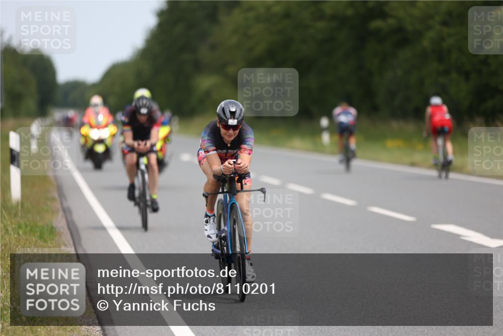 22.06.2025 - Viking Triathlon Yannick Fuchs http://msf.ph/oto/8110201 22.06.2025 12:15:01 Radfahren 72, 376, 433, 553, 555 meine-sportfotos.de