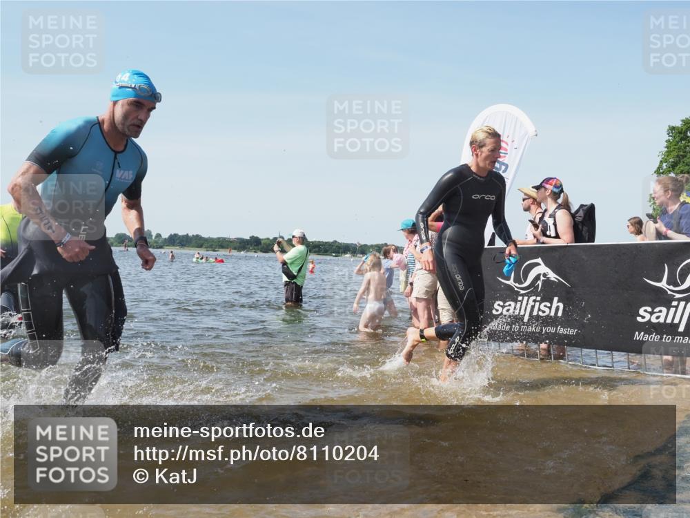 22.06.2025 - Viking Triathlon KatJ http://msf.ph/oto/8110204 22.06.2025 10:39:10 Schwimmen 79, 148, 181, 182, 185, 238, 276, 295, 351, 386, 408, 416, 451, 536, 654 meine-sportfotos.de