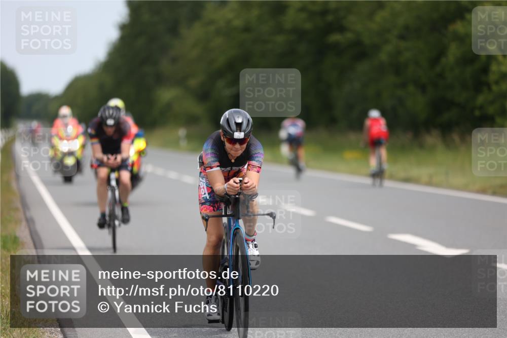 22.06.2025 - Viking Triathlon Yannick Fuchs http://msf.ph/oto/8110220 22.06.2025 12:15:02 Radfahren 72, 433, 553, 555 meine-sportfotos.de