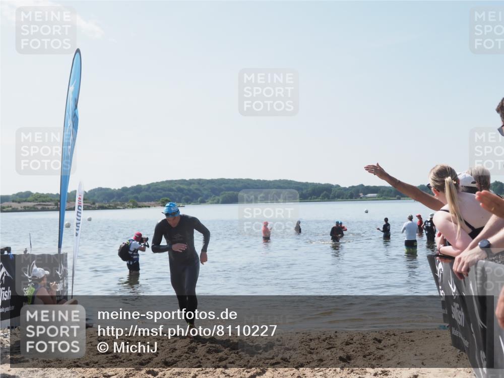 22.06.2025 - Viking Triathlon MichiJ http://msf.ph/oto/8110227 22.06.2025 10:59:19 Schwimmen 222, 459, 476 meine-sportfotos.de