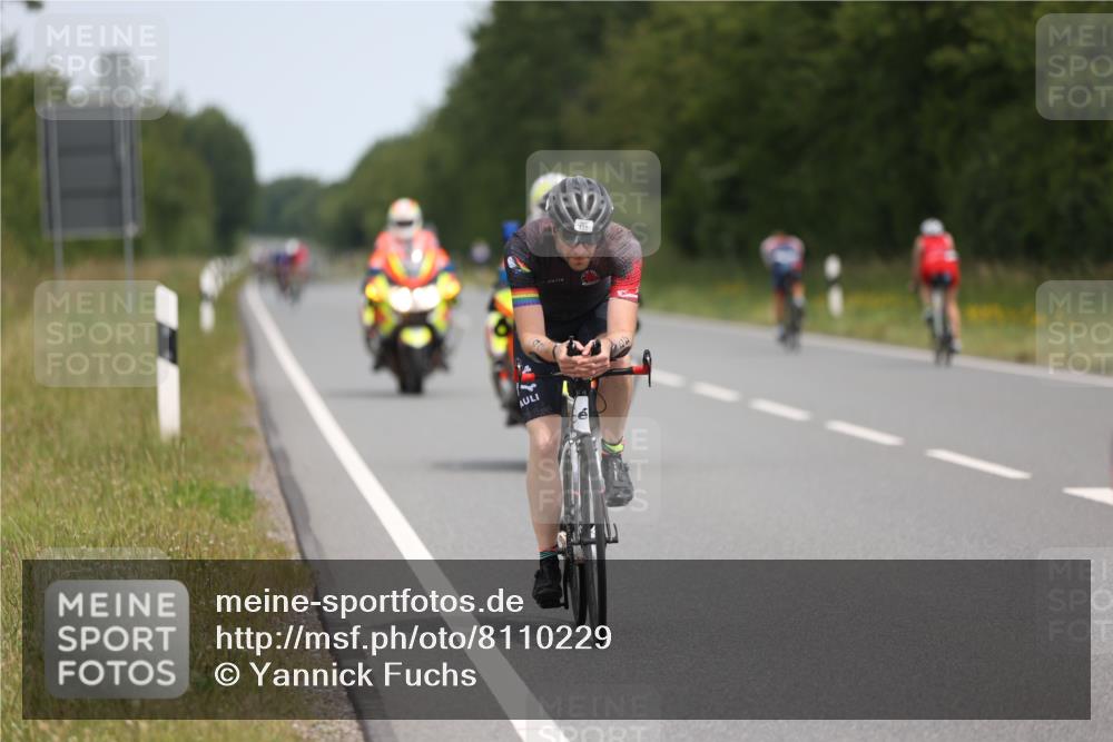 22.06.2025 - Viking Triathlon Yannick Fuchs http://msf.ph/oto/8110229 22.06.2025 12:15:03 Radfahren 72, 433, 553, 555 meine-sportfotos.de