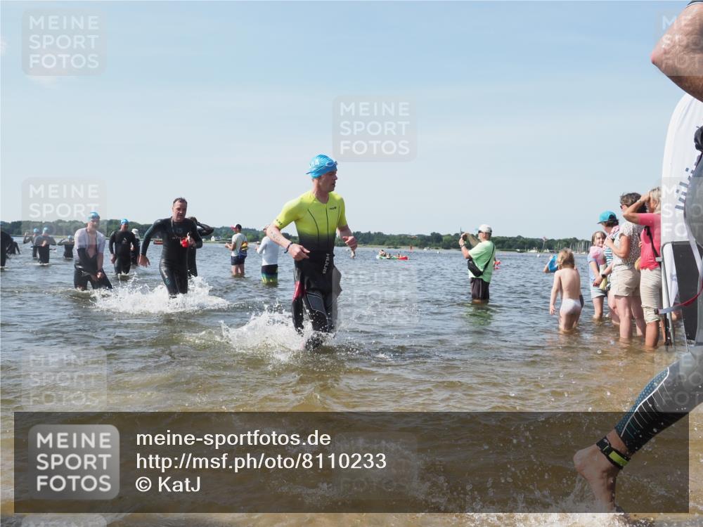 22.06.2025 - Viking Triathlon KatJ http://msf.ph/oto/8110233 22.06.2025 10:39:11 Schwimmen 79, 148, 181, 182, 185, 238, 276, 295, 351, 386, 408, 451, 536, 654 meine-sportfotos.de