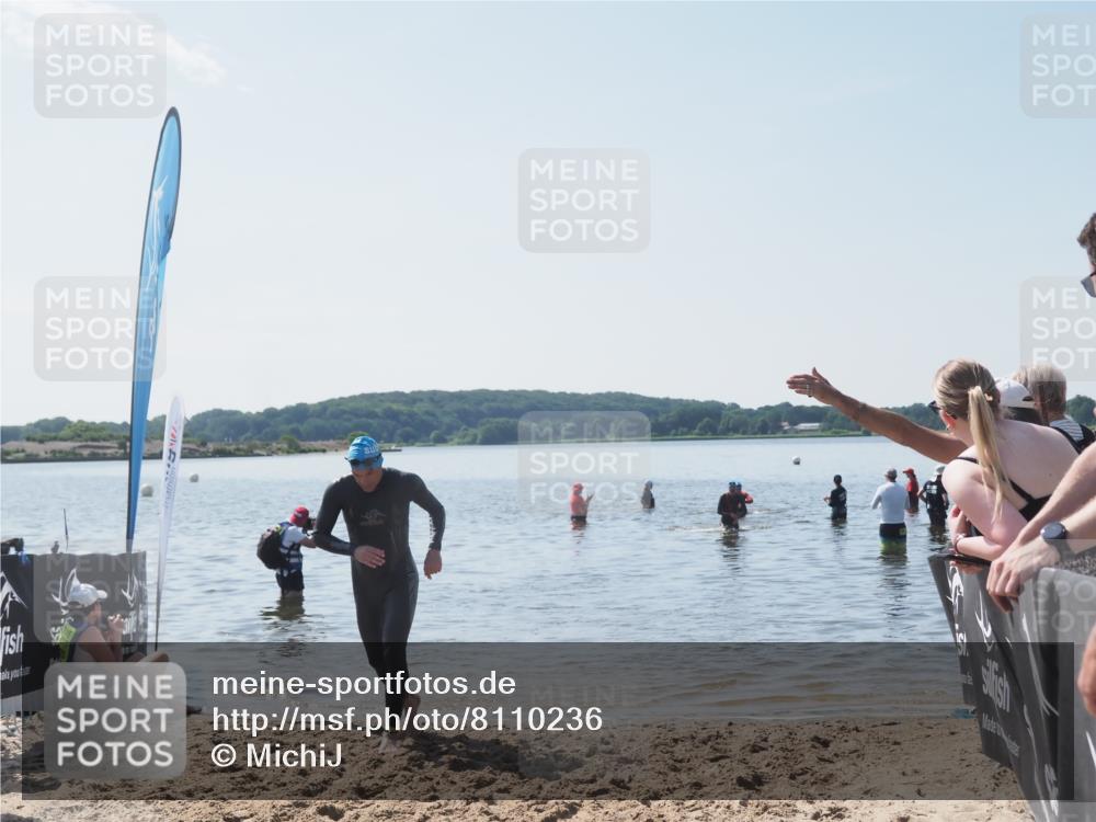 22.06.2025 - Viking Triathlon MichiJ http://msf.ph/oto/8110236 22.06.2025 10:59:20 Schwimmen 222, 459, 476 meine-sportfotos.de