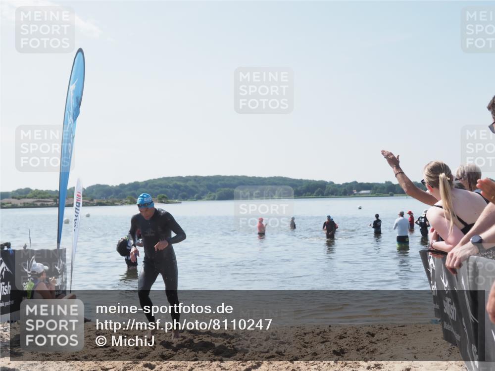 22.06.2025 - Viking Triathlon MichiJ http://msf.ph/oto/8110247 22.06.2025 10:59:20 Schwimmen 222, 459, 476 meine-sportfotos.de