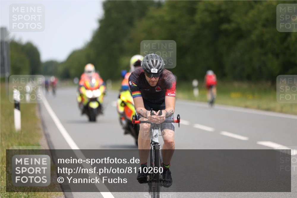 22.06.2025 - Viking Triathlon Yannick Fuchs http://msf.ph/oto/8110260 22.06.2025 12:15:03 Radfahren 72, 433, 553, 555 meine-sportfotos.de