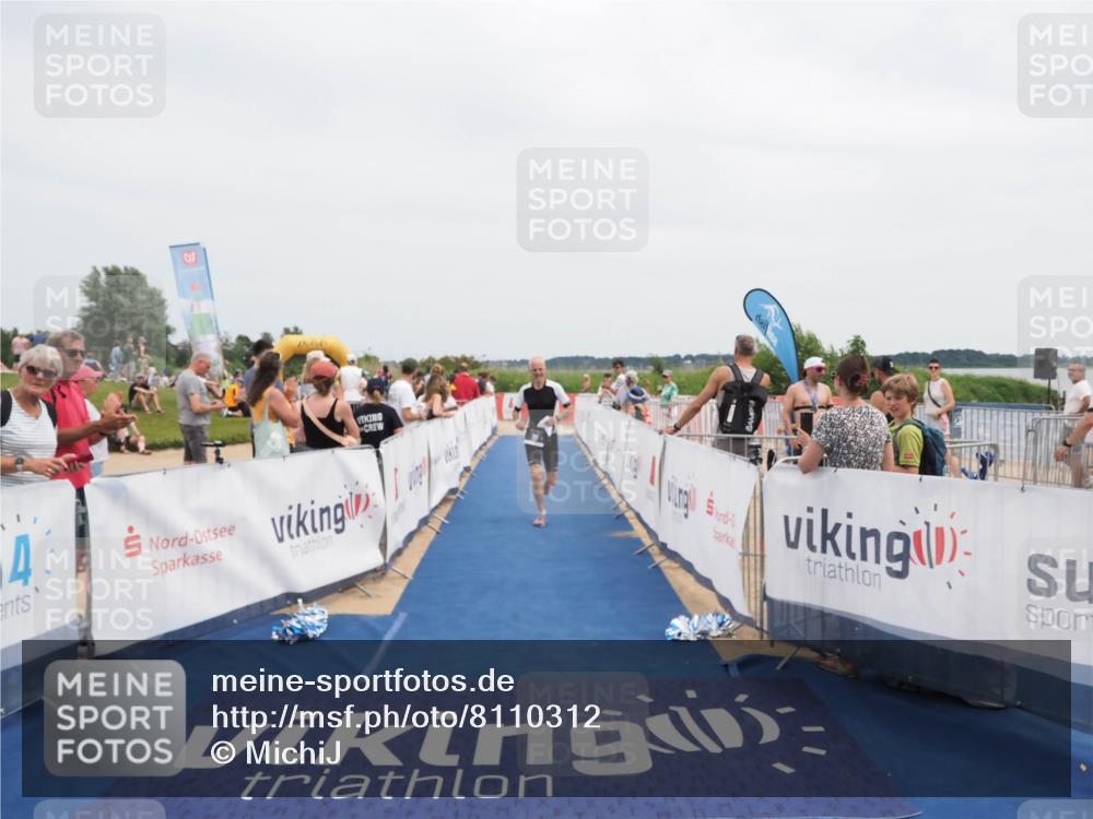 22.06.2025 - Viking Triathlon MichiJ http://msf.ph/oto/8110312 22.06.2025 14:52:36 Ziel 101, 242 meine-sportfotos.de