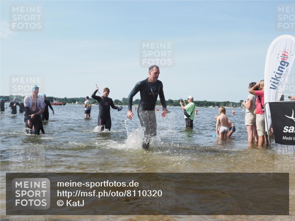 22.06.2025 - Viking Triathlon KatJ http://msf.ph/oto/8110320 22.06.2025 10:39:14 Schwimmen 79, 83, 148, 182, 195, 238, 276, 295, 351, 386, 536, 654 meine-sportfotos.de