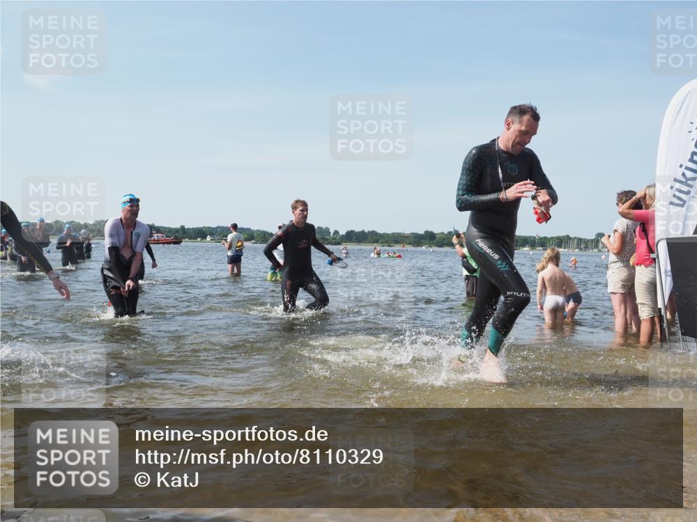22.06.2025 - Viking Triathlon KatJ http://msf.ph/oto/8110329 22.06.2025 10:39:14 Schwimmen 79, 83, 148, 182, 195, 238, 276, 295, 351, 386, 536, 654 meine-sportfotos.de