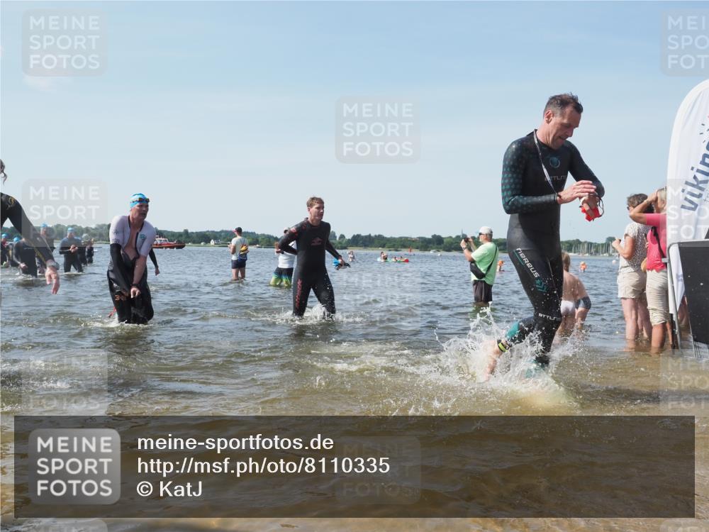 22.06.2025 - Viking Triathlon KatJ http://msf.ph/oto/8110335 22.06.2025 10:39:14 Schwimmen 79, 83, 148, 182, 195, 238, 276, 295, 351, 386, 536, 654 meine-sportfotos.de