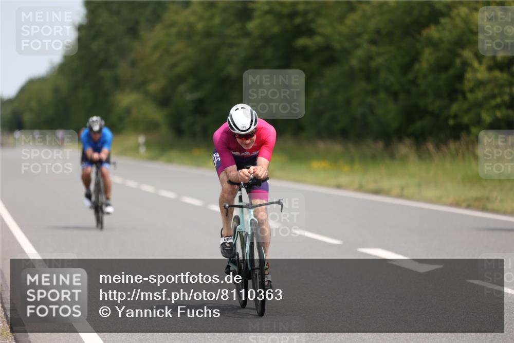 22.06.2025 - Viking Triathlon Yannick Fuchs http://msf.ph/oto/8110363 22.06.2025 12:15:15 Radfahren 153, 355, 440, 555 meine-sportfotos.de