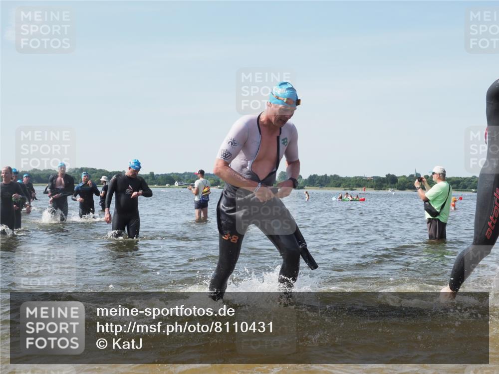 22.06.2025 - Viking Triathlon KatJ http://msf.ph/oto/8110431 22.06.2025 10:39:17 Schwimmen 79, 83, 182, 195, 238, 276, 295, 298, 324, 351, 386, 474, 536, 654 meine-sportfotos.de