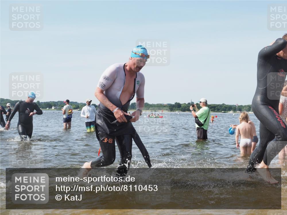 22.06.2025 - Viking Triathlon KatJ http://msf.ph/oto/8110453 22.06.2025 10:39:17 Schwimmen 79, 83, 182, 195, 238, 276, 295, 298, 324, 351, 386, 474, 536, 654 meine-sportfotos.de