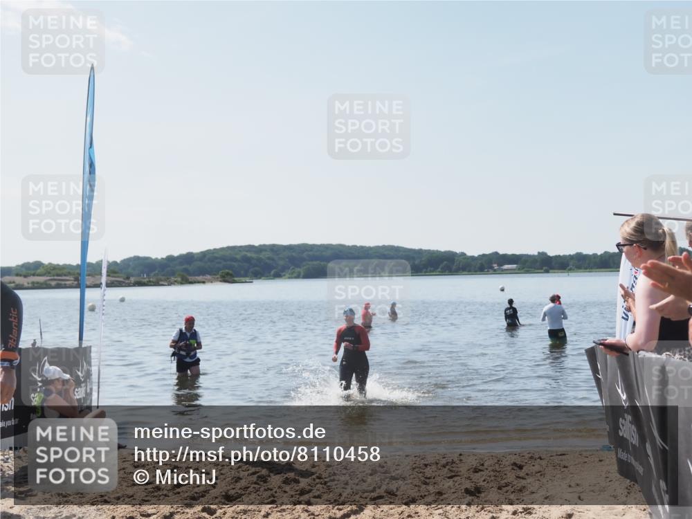 22.06.2025 - Viking Triathlon MichiJ http://msf.ph/oto/8110458 22.06.2025 10:59:36 Schwimmen 476 meine-sportfotos.de