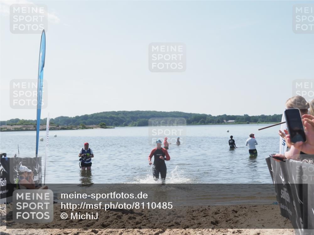 22.06.2025 - Viking Triathlon MichiJ http://msf.ph/oto/8110485 22.06.2025 10:59:36 Schwimmen 476 meine-sportfotos.de