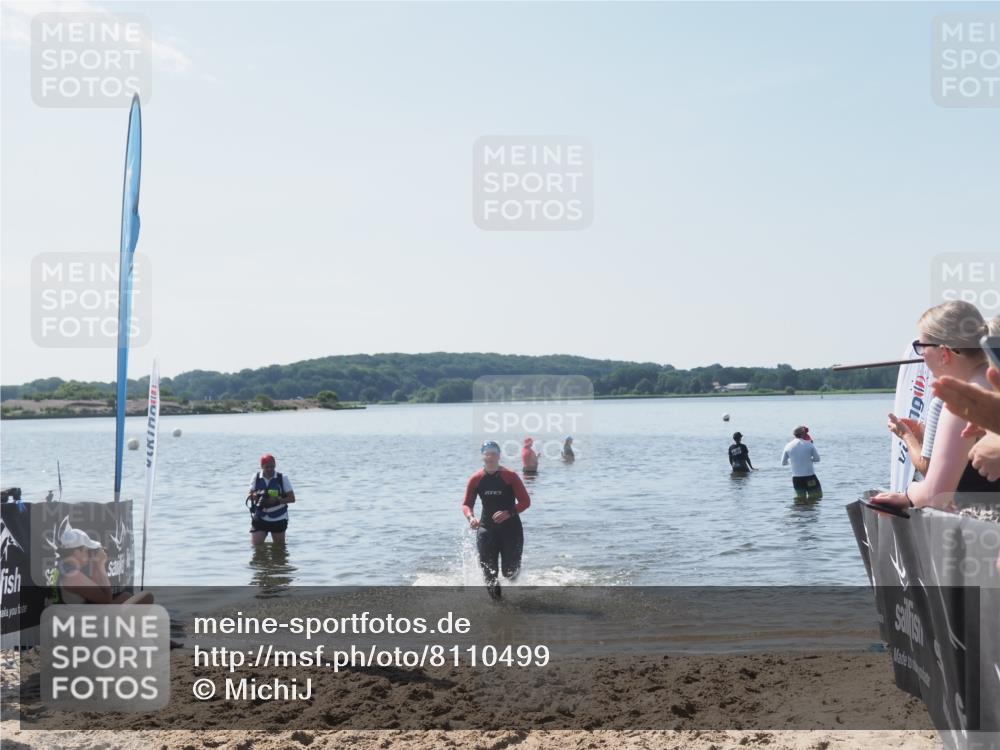 22.06.2025 - Viking Triathlon MichiJ http://msf.ph/oto/8110499 22.06.2025 10:59:36 Schwimmen 476 meine-sportfotos.de