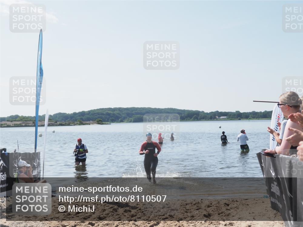 22.06.2025 - Viking Triathlon MichiJ http://msf.ph/oto/8110507 22.06.2025 10:59:36 Schwimmen 476 meine-sportfotos.de