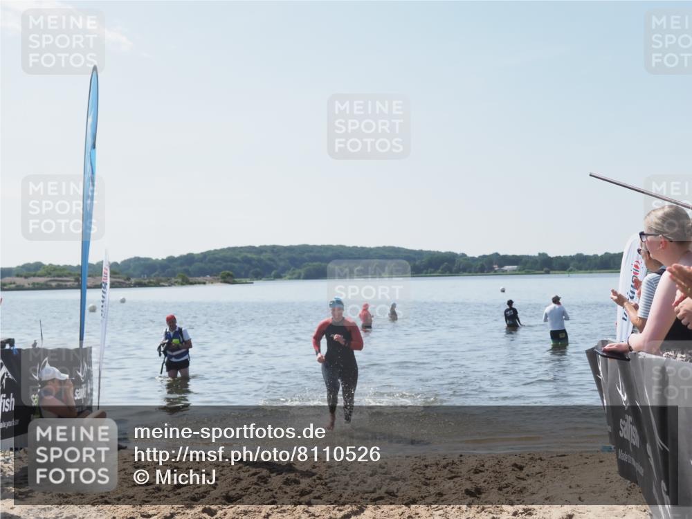 22.06.2025 - Viking Triathlon MichiJ http://msf.ph/oto/8110526 22.06.2025 10:59:37 Schwimmen 476 meine-sportfotos.de