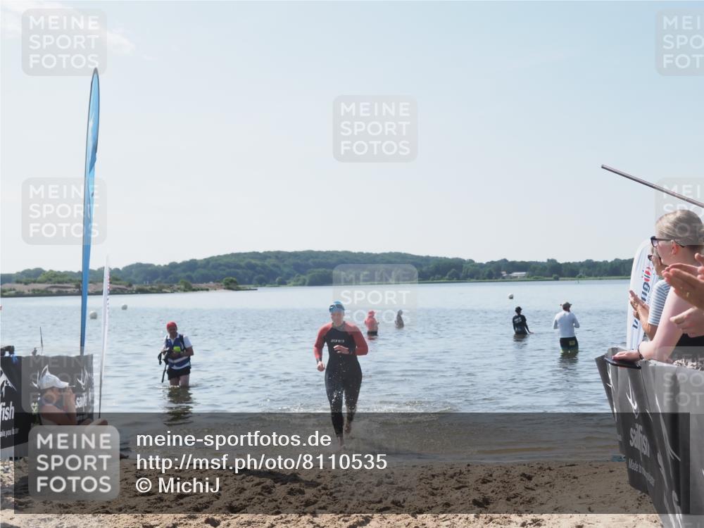 22.06.2025 - Viking Triathlon MichiJ http://msf.ph/oto/8110535 22.06.2025 10:59:37 Schwimmen 476 meine-sportfotos.de