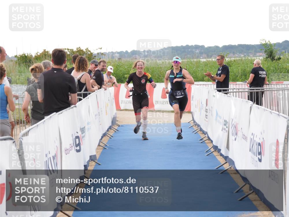 22.06.2025 - Viking Triathlon MichiJ http://msf.ph/oto/8110537 22.06.2025 16:22:30 Ziel 425, 531 meine-sportfotos.de
