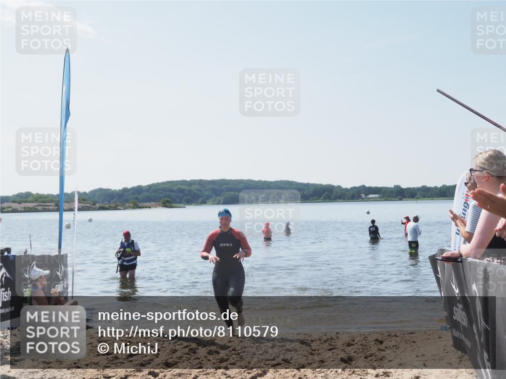 22.06.2025 - Viking Triathlon MichiJ http://msf.ph/oto/8110579 22.06.2025 10:59:38 Schwimmen 476 meine-sportfotos.de