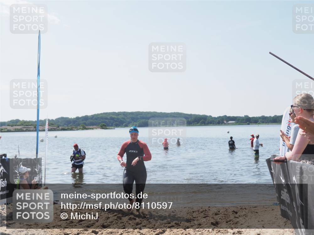 22.06.2025 - Viking Triathlon MichiJ http://msf.ph/oto/8110597 22.06.2025 10:59:38 Schwimmen 476 meine-sportfotos.de