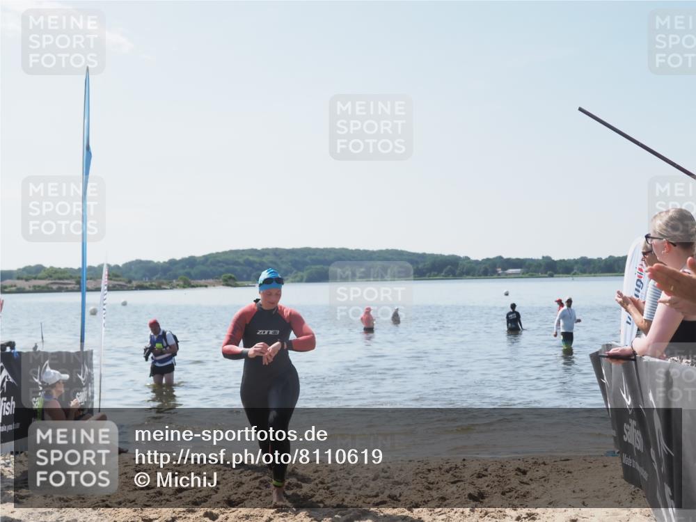 22.06.2025 - Viking Triathlon MichiJ http://msf.ph/oto/8110619 22.06.2025 10:59:39 Schwimmen 476 meine-sportfotos.de